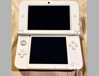 Nintendo 3DSXL + 2 jeux effet 3D et cartes 3D (sans chargeur)  - photo 1